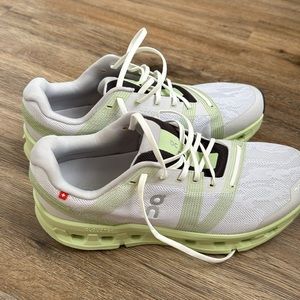 On Cloudtec Running Shoes Women’s Size 11